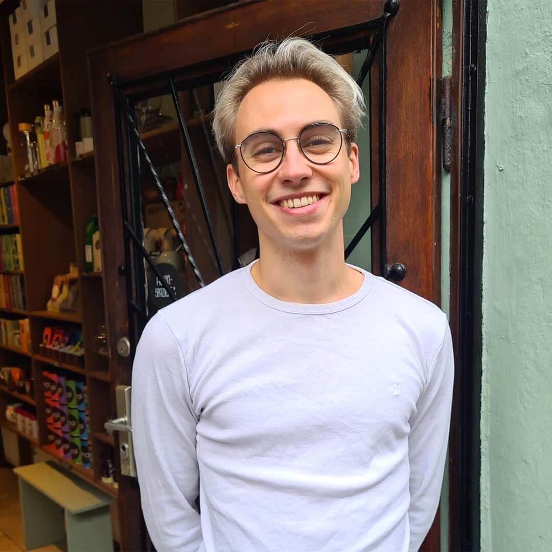 Moritz im Team der TEEGALERIE